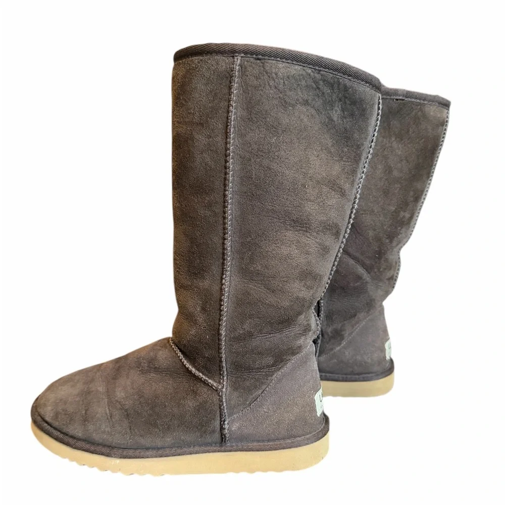 UGG Australia Classic Tall Shearling Boots Brown Women’s Size 7